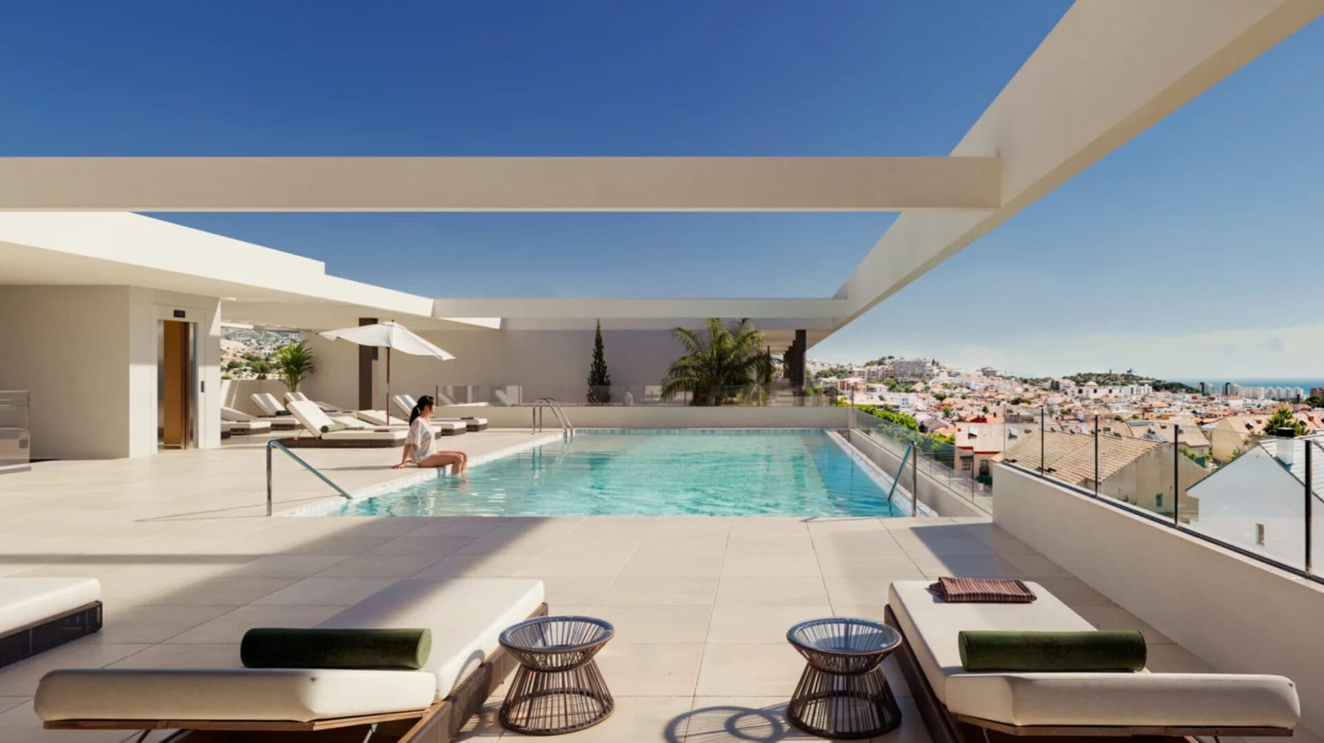 Astra Homes Fuengirola | Pisos de Lujo con Sky Pool y Vistas al Mar